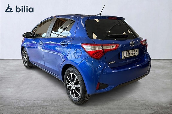Toyota Yaris 2 of 5
