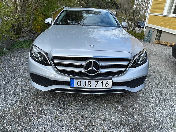Mercedes-Benz E200 5 of 5