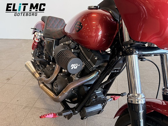 Harley-Davidson Street | Bob 1.7 2 of 5