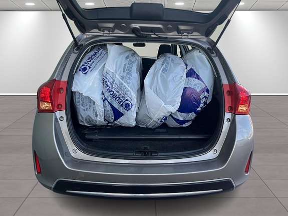 Toyota Auris 10 of 11