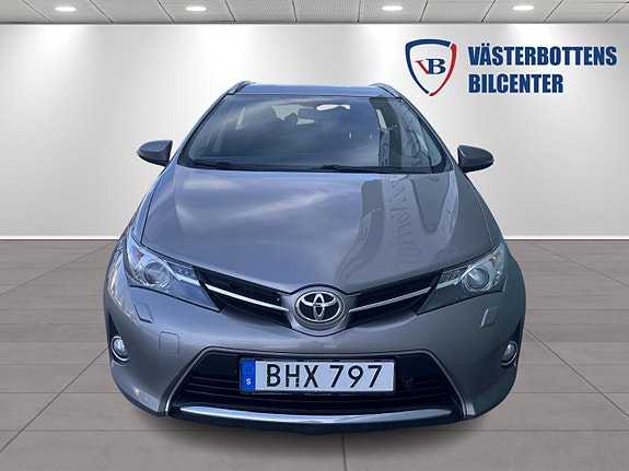 Toyota Auris 4 of 11