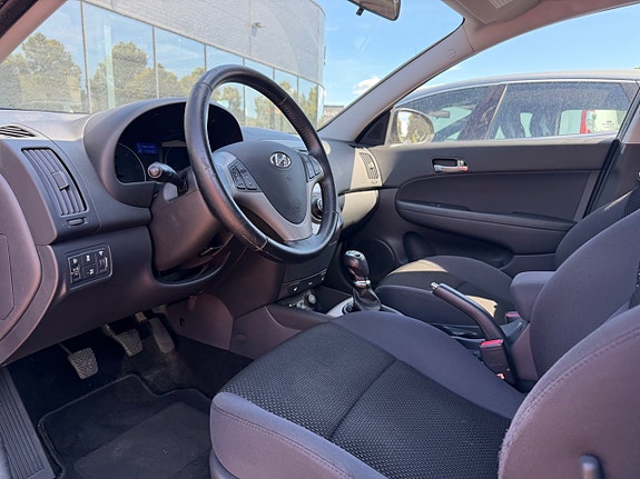 Hyundai i30 3 of 4