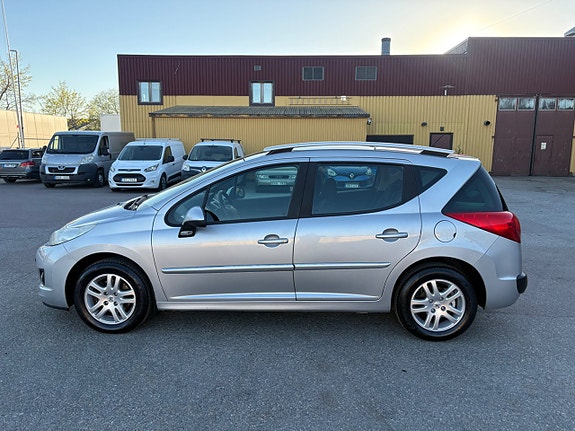 Peugeot 207 SW 2 of 5