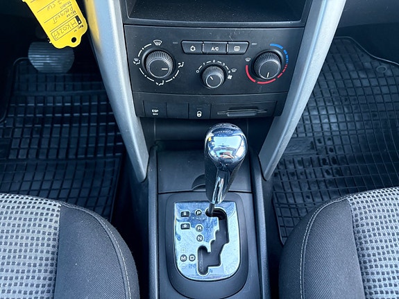 Peugeot 207 SW 15 of 15