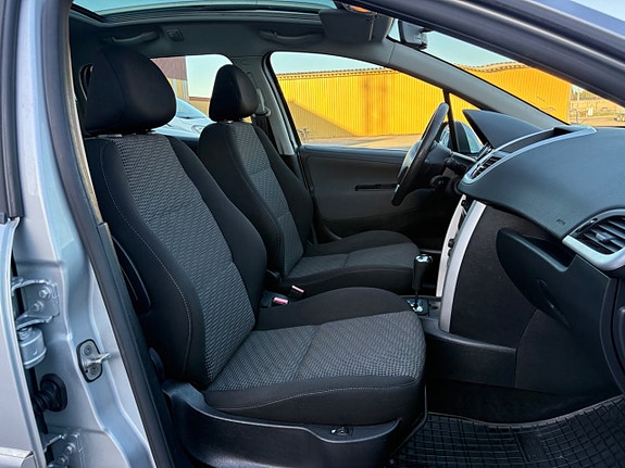 Peugeot 207 SW 12 of 15