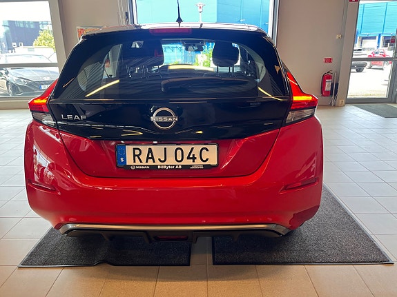 Nissan Leaf 6 of 13