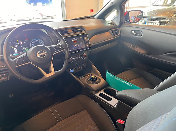 Nissan Leaf 9 of 13