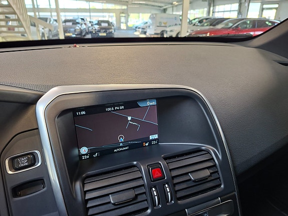 Volvo XC60 18 of 23