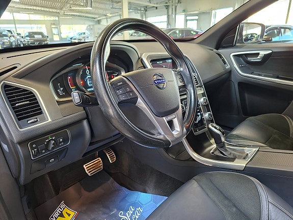 Volvo XC60 16 of 23