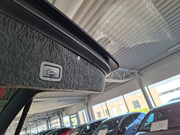 Volvo XC60 15 of 23