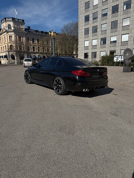 BMW M5 3 of 14