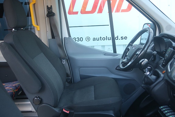 Ford Transit 8 of 27