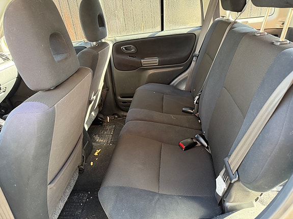 Suzuki Grand Vitara 4 of 6