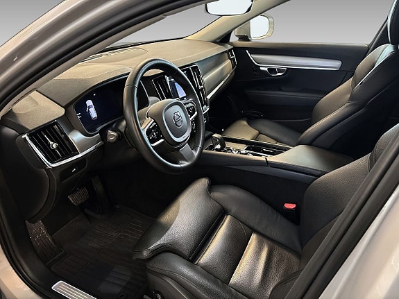 Volvo V90 Cross Country 10 of 19