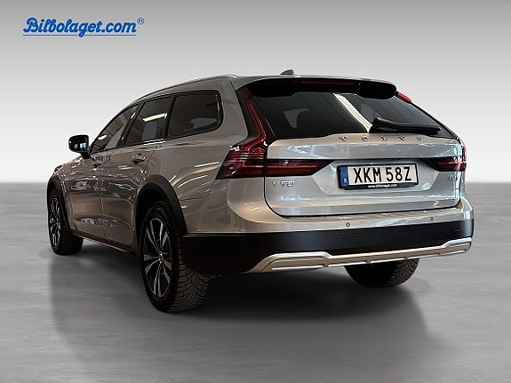 Volvo V90 Cross Country 7 of 19