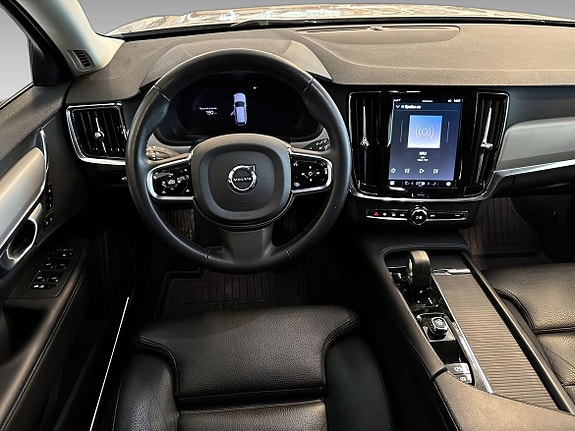Volvo V90 Cross Country 13 of 19