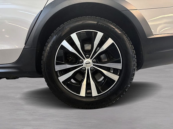 Volvo V90 Cross Country 8 of 19