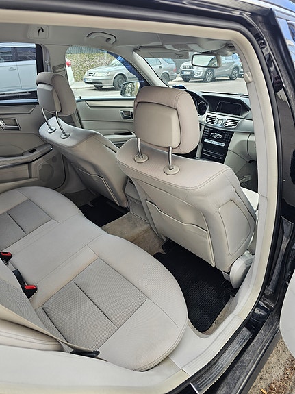 Mercedes-Benz E220 8 of 10