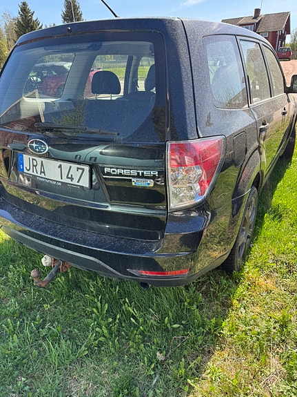 Subaru Forester 3 of 4
