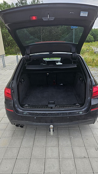 BMW 520d 4 of 5