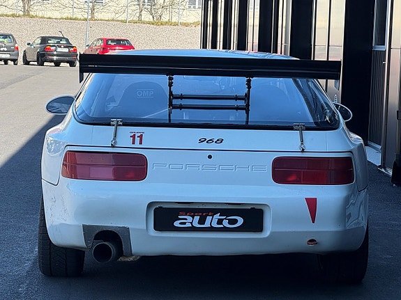 Porsche 968 6 of 13