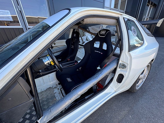 Porsche 968 8 of 13