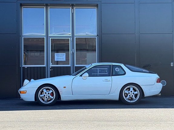Porsche 968 2 of 5