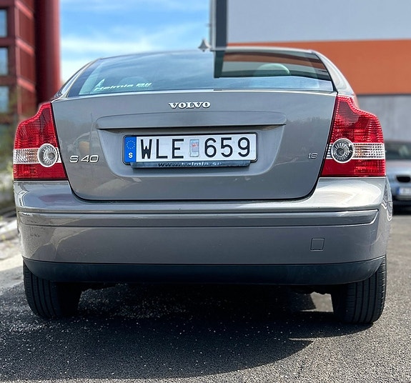 Volvo S40 4 of 5