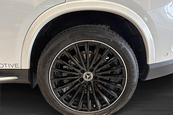 Mercedes-Benz GLC300 de 5 of 5