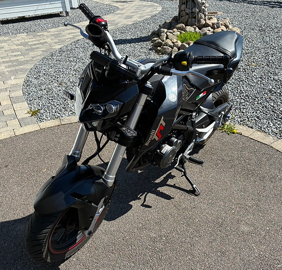 Benelli TNT 125 4 of 5