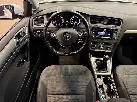 Volkswagen Golf-Serie 13 of 24