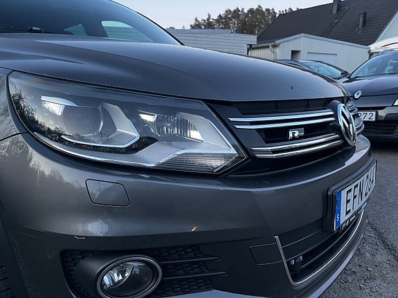 Volkswagen Tiguan 12 of 17