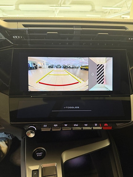 Peugeot 408 10 of 13
