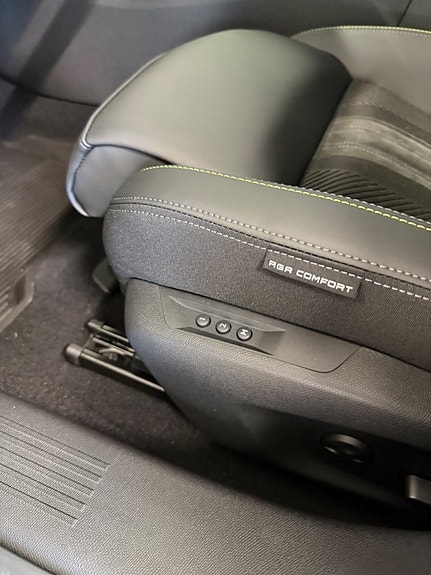 Peugeot 408 11 of 13