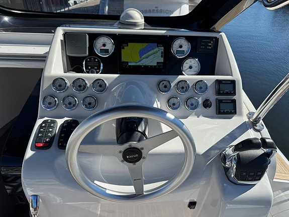 Pirelli 1100 Cabin | 2* Volvo Penta D4 260 | 2014 9 of 12