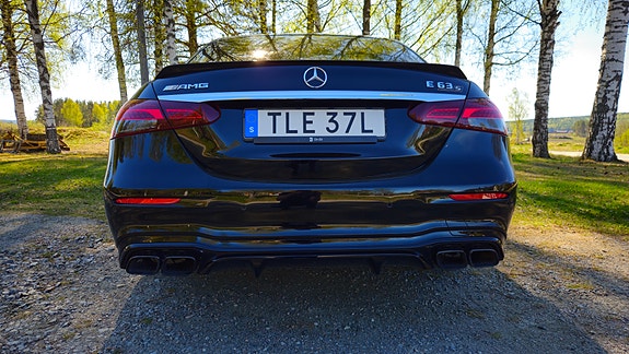 Mercedes-Benz E63 2 of 5