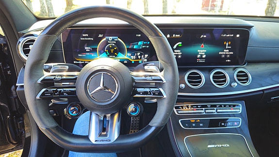 Mercedes-Benz E63 13 of 18
