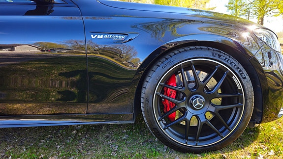 Mercedes-Benz E63 10 of 18