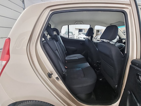 Hyundai i10 19 of 21