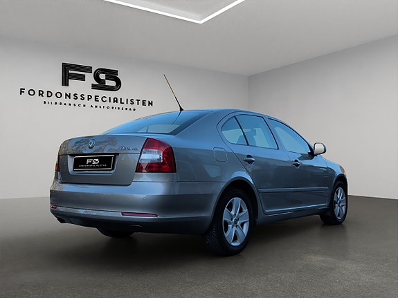 Skoda Octavia 3 of 5