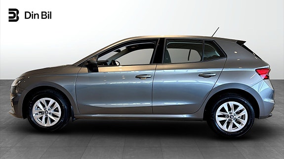 Skoda Fabia 2 of 5