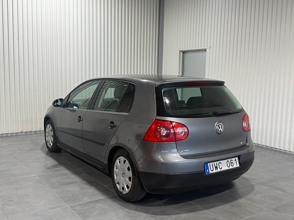 Volkswagen Golf V 3 of 13