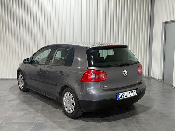 Volkswagen Golf V 5 of 13