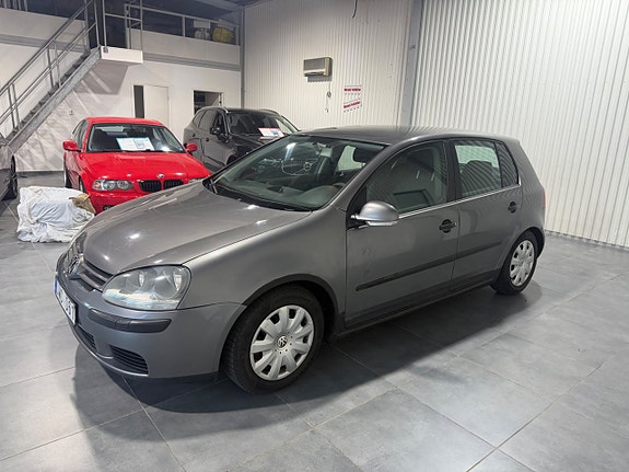 Volkswagen Golf V 4 of 13