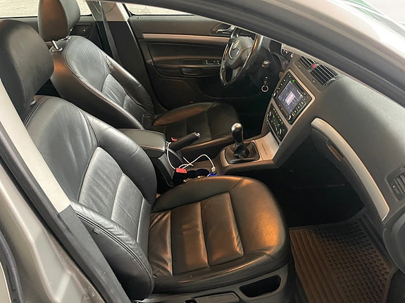 Skoda Octavia 6 of 10