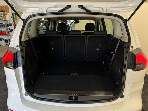 Opel Zafira Tourer 19 of 21