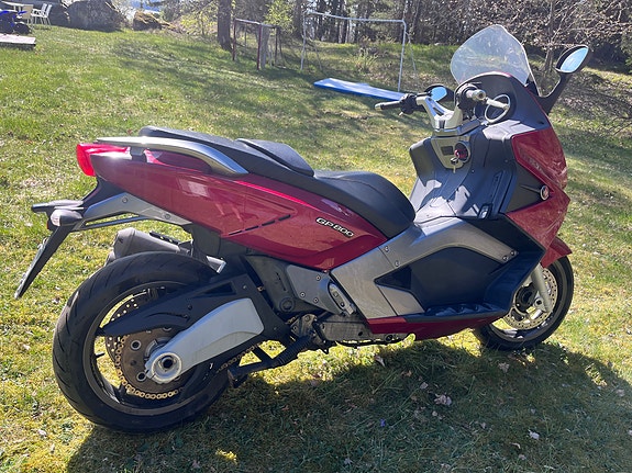 Gilera GP 800 4 of 9