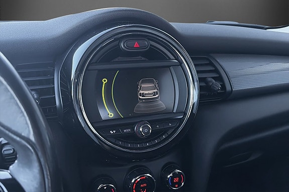 MINI Cooper 12 of 16