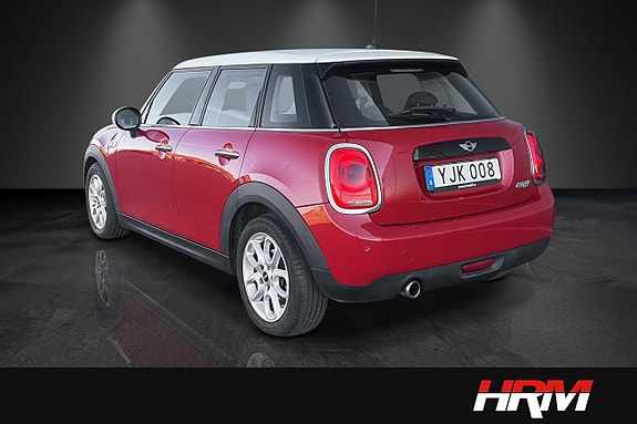 MINI Cooper 4 of 5