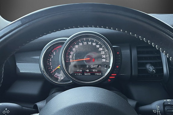 MINI Cooper 9 of 16
